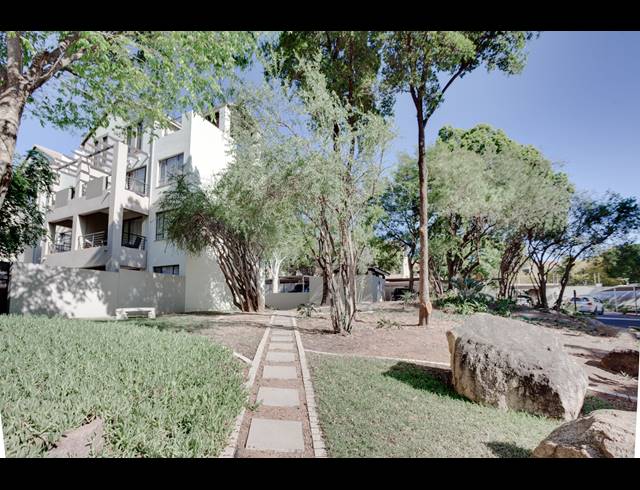 1 BEDROOM APARTMENT FOR SALE IN LONEHILL